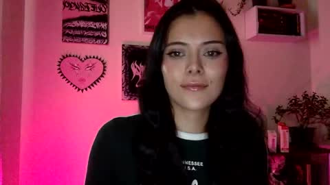 Snapshot of hottietat4u chatting on October 29, 8:32 pm Tat  online show from October 29, 8:32 pm