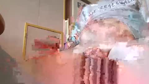 hottinrh2 online show from April 24, 1:13 pm