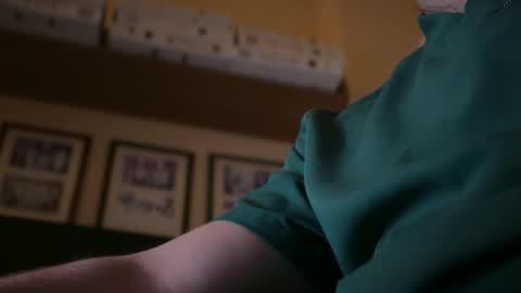 hottt12345698074 online show from December 4, 3:05 am