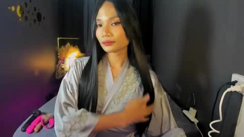 Snapshot of hotty_jane chatting on May 21, 9:38 am Hi i am Jane half vietnamese and half pinay and would like to meet good person here XOXO online show from May 21, 9:38 am