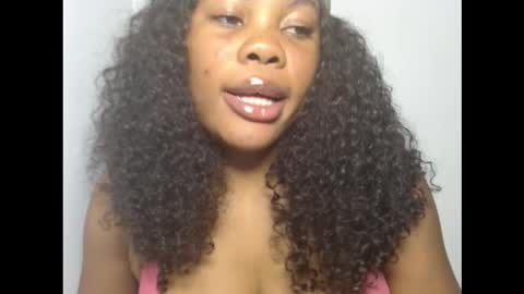 hotty_lora889 online show from October 14, 2:29 pm