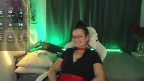 Anna online show from December 17, 3:45 am