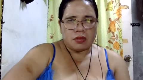 Snapshot of hottycrissy4u chatting on July 1, 4:29 pm hottycrissy4u online show from July 1, 4:29 pm