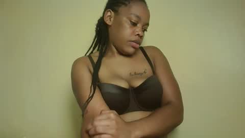 Hottykiki online show from October 2, 4:41 am