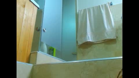 Snapshot of hottymilf69xxx chatting on January 5, 3:34 pm Mary online show from January 5, 3:34 pm