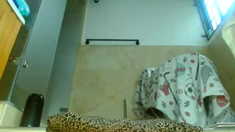 Snapshot of hottymilf69xxx chatting on July 3, 5:52 pm Mary online show from July 3, 5:52 pm