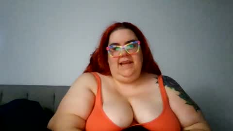 Snapshot of hotwife4685 chatting on June 23, 6:39 pm hotwife4685 online show from June 23, 6:39 pm