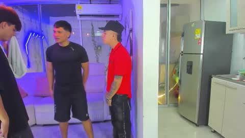 Snapshot of houseofwarrios chatting on December 14, 5:46 am we are Harry Jersi pablo and our mod talco online show from December 14, 5:46 am