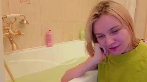 Snapshot of howimeturmum chatting on January 8, 9:00 am ash. see u on sunday online show from January 8, 9:00 am