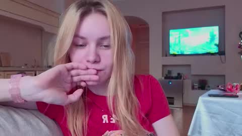 Snapshot of howimeturmum chatting on February 3, 10:31 am ash. see u on sunday online show from February 3, 10:31 am