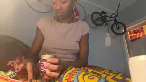 hrtluv online show from February 24, 12:58 pm