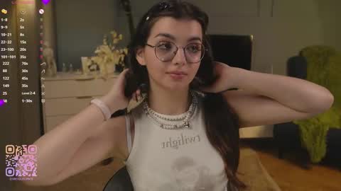 Snapshot of huba_booba chatting on November 5, 7:47 pm Diane online show from November 5, 7:47 pm