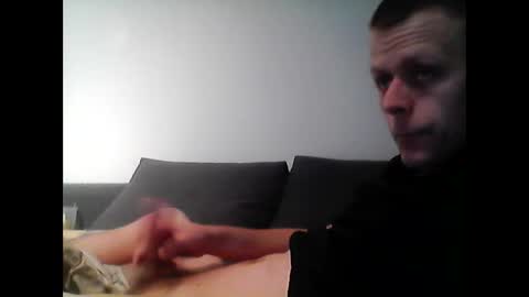 Snapshot of hubikush22 chatting on February 14, 4:48 pm hubikush22 online show from February 14, 4:48 pm