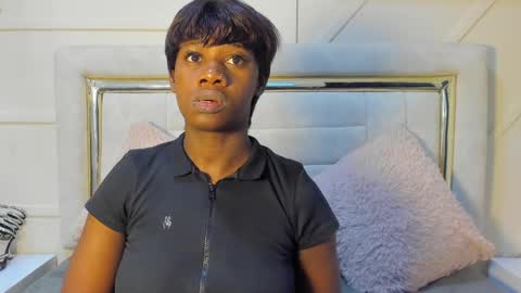 Snapshot of huddah_cam chatting on December 31, 11:20 am huddah online show from December 31, 11:20 am