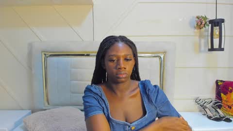 Snapshot of huddah_cam chatting on January 31, 11:24 am huddah online show from January 31, 11:24 am