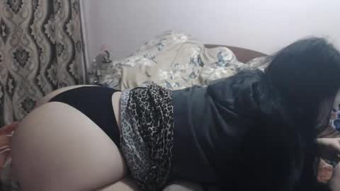 hugeassdevil online show from November 14, 12:04 pm