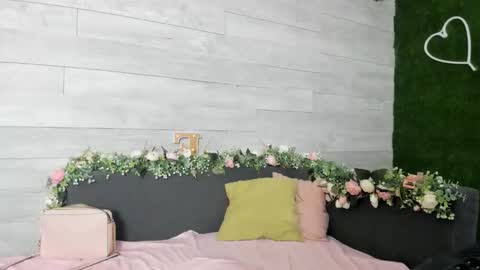 Snapshot of hugeboobserin chatting on November 3, 4:58 am Erin online show from November 3, 4:58 am