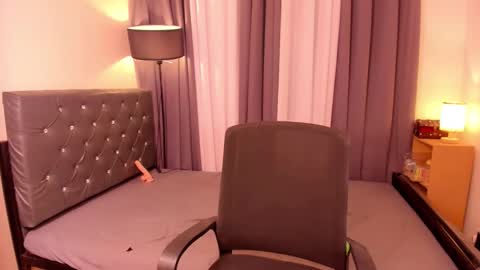 Snapshot of hugecock_pretty714250 chatting on November 13, 4:39 pm hugecock_pretty714250 online show from November 13, 4:39 pm