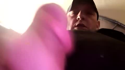 Snapshot of hugecummer10 chatting on January 19, 1:42 am hugecummer10 online show from January 19, 1:42 am