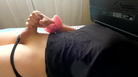 HugeCumshots online show from September 23, 5:05 pm