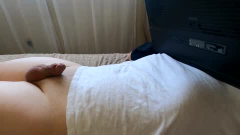 HugeCumshots online show from October 20, 5:46 pm