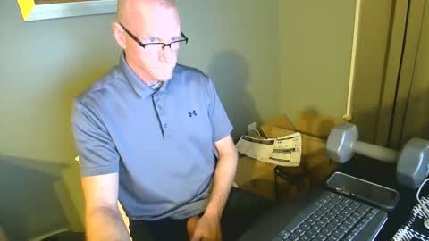 Snapshot of hugentuscaloosa chatting on April 17, 4:48 am CAROLINA TIM online show from April 17, 4:48 am