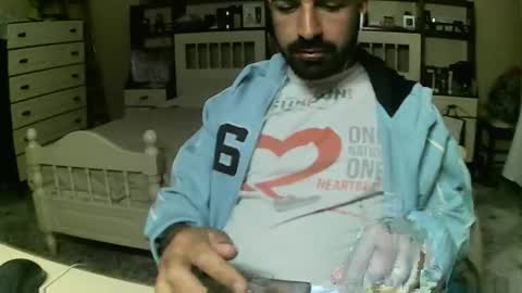 hugeveiny online show from November 5, 1:44 pm