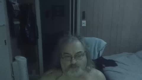 lonely huggy bear online show from March 31, 11:43 am