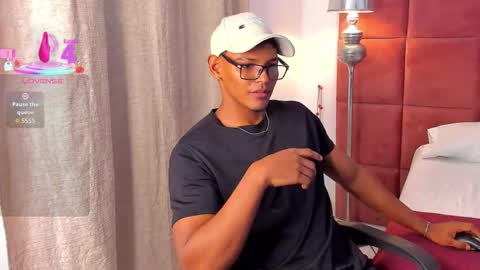 Hugo Cano online show from November 11, 2:11 am