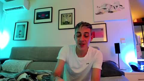 Hugo online show from December 1, 8:31 pm