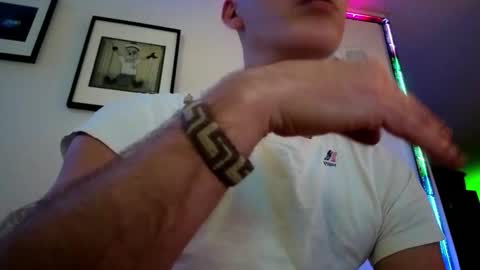 Hugo online show from November 7, 10:32 pm