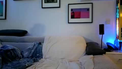 Hugo online show from November 23, 3:34 pm