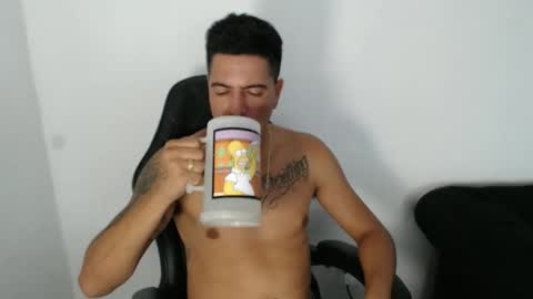 Snapshot of hugopino chatting on February 9, 12:42 pm Richard14 online show from February 9, 12:42 pm