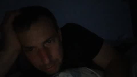 Snapshot of huhu7710 chatting on April 10, 8:35 pm huhu7710 online show from April 10, 8:35 pm