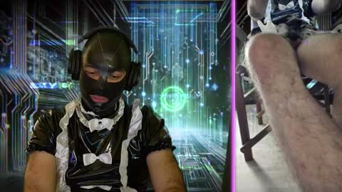 Snapshot of humandr0id chatting on March 5, 10:21 pm Humandroid online show from March 5, 10:21 pm