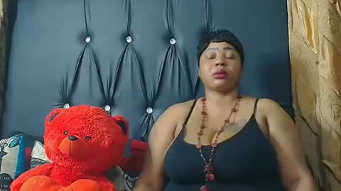 humongoustitss500929 online show from September 17, 4:08 pm