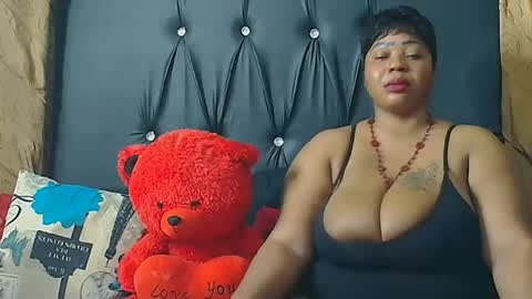 humongoustitss500929 online show from September 18, 5:37 pm