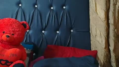 humongoustitss500929 online show from October 7, 4:37 pm