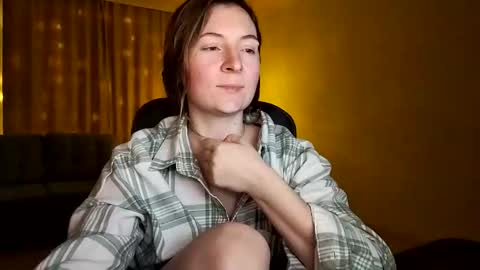 HumpyGrey online show from December 20, 6:26 pm