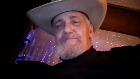 hung34u online show from October 19, 1:23 pm