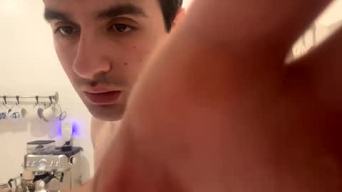 Snapshot of hung_college01 chatting on November 5, 11:54 am hung_college01 online show from November 5, 11:54 am