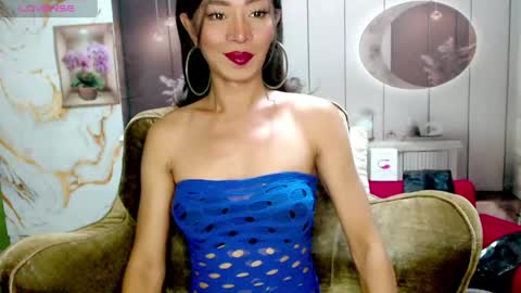 Snapshot of hung_diva chatting on June 2, 1:07 am REAL BIG COCK online show from June 2, 1:07 am