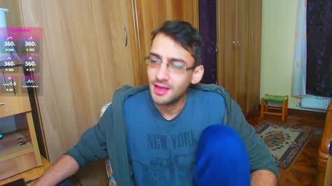 Snapshot of hungeddy chatting on December 26, 12:16 pm Eddy online show from December 26, 12:16 pm