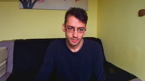 Snapshot of hungeddy chatting on October 7, 9:28 am Eddy online show from October 7, 9:28 am