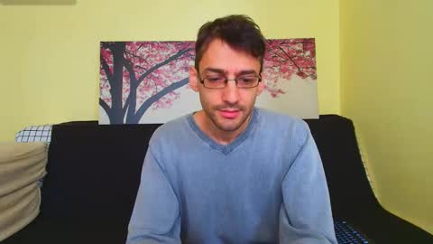 Snapshot of hungeddy chatting on October 12, 11:20 am Eddy online show from October 12, 11:20 am