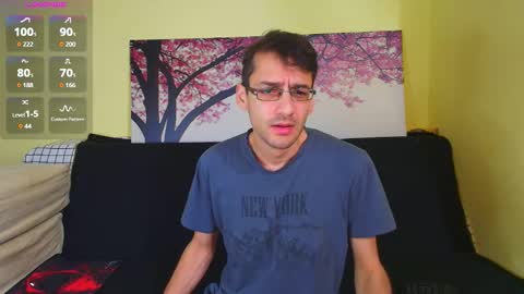 Snapshot of hungeddy chatting on October 25, 3:03 am Eddy online show from October 25, 3:03 am