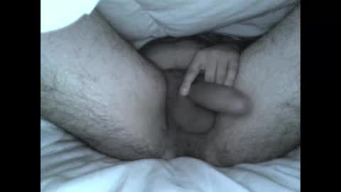 Snapshot of hunggngirthy chatting on October 20, 1:39 am HungNGirthy online show from October 20, 1:39 am