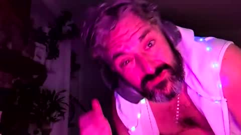hungitalian40 online show from June 30, 8:43 pm