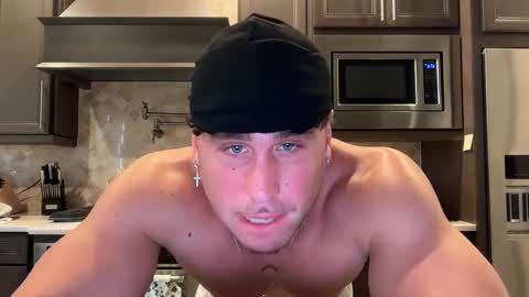 Snapshot of hungkingg22 chatting on October 7, 5:10 pm hungkingg22 online show from October 7, 5:10 pm