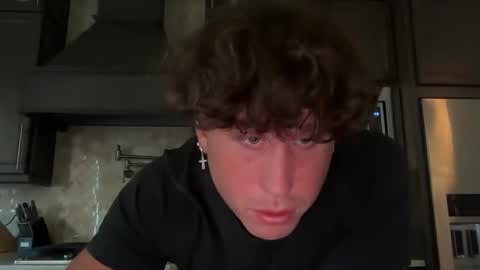 Snapshot of hungkingg22 chatting on November 20, 2:28 pm hungkingg22 online show from November 20, 2:28 pm